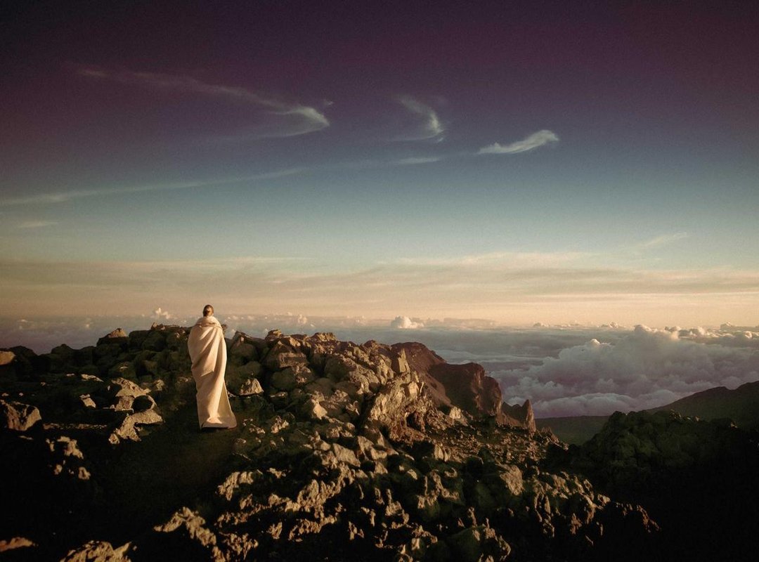 Unforgettable Looks: Famous Women Known for This Eye Shape